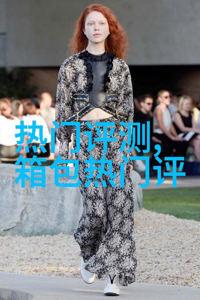 李小璐为什么大冷天还穿超短裤